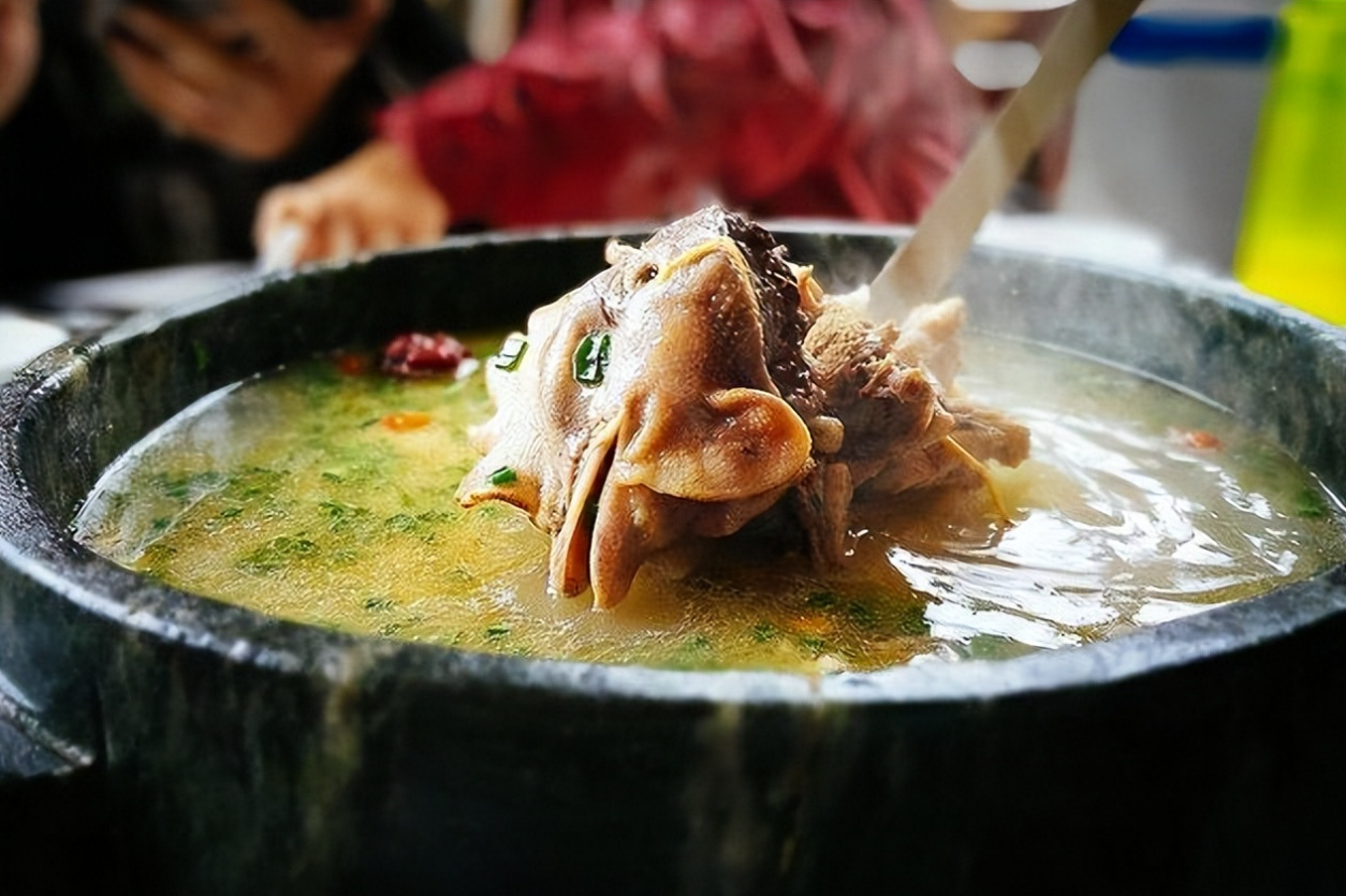 那锅石锅鸡